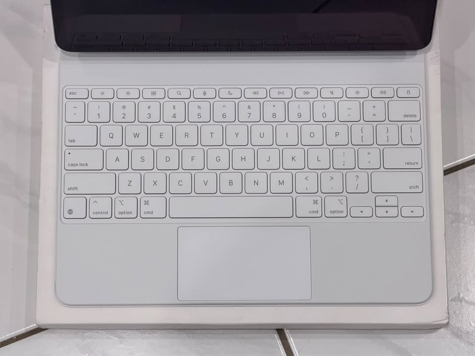 Apple Magic Keyboard for iPad Air 13-inch (M2/M3) - photo 5