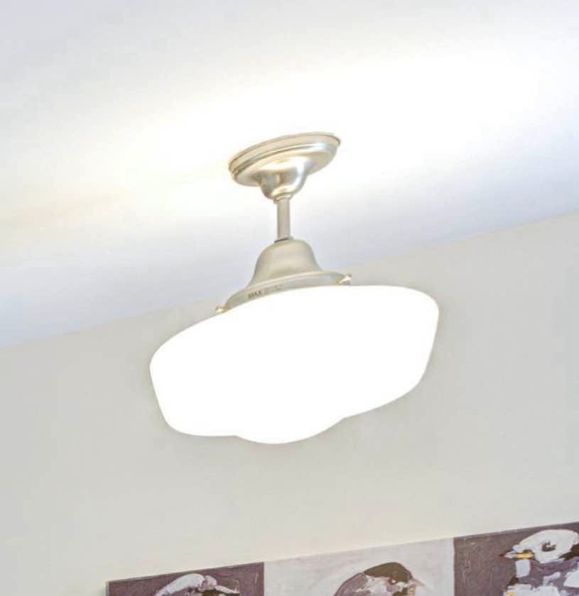Pendant light fixture