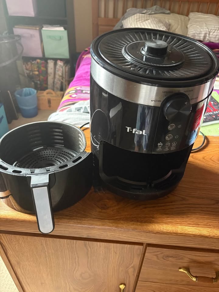 T-Fal Easy Air Fryer - photo 2
