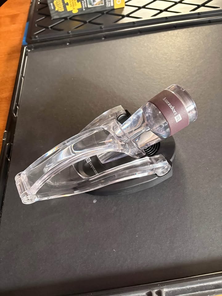 Kuraidori Foldable Wine Aerator Stand - photo 2