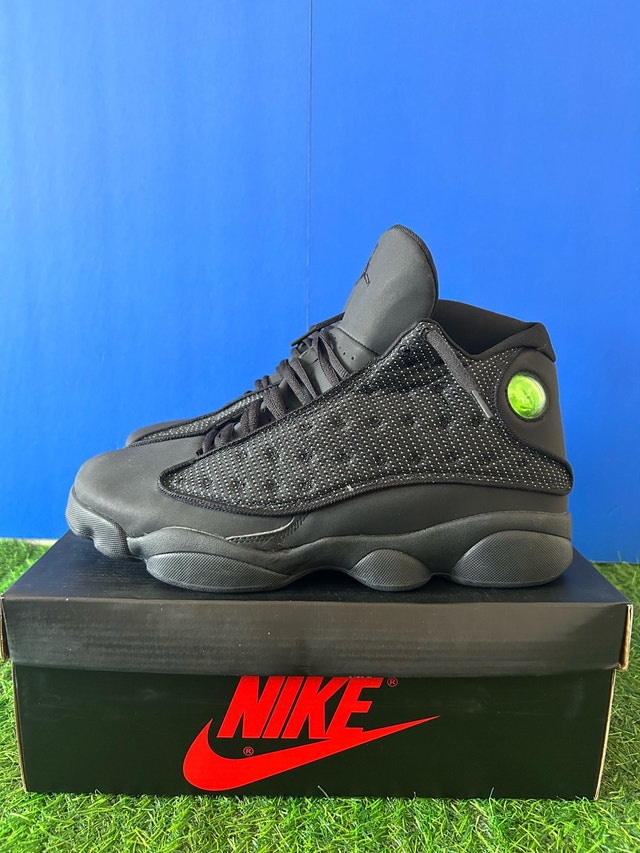 Jordan 13 Black Cats - Size 11