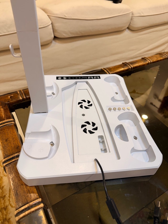 PS5 & PS VR2 All-In-One Charging Station - photo 4