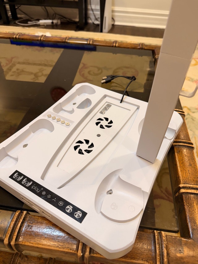 PS5 & PS VR2 All-In-One Charging Station - photo 5