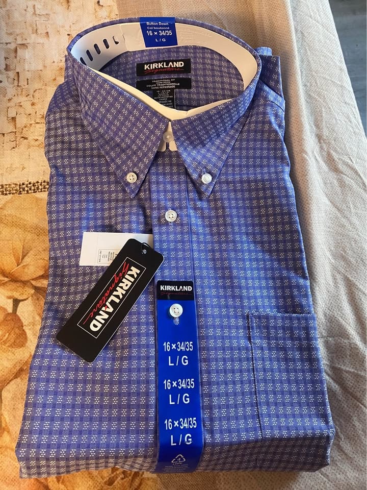 BNWT Kirkland Signature Blue Button Down Shirt - photo 2