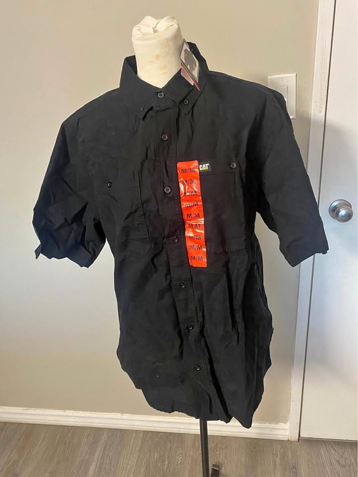 BNWT CAT Black Short Sleeve Button Up Shirt