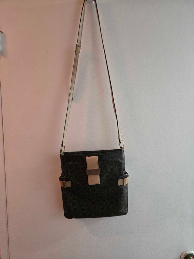 Calvin Klein Crossbody Bag - photo 2