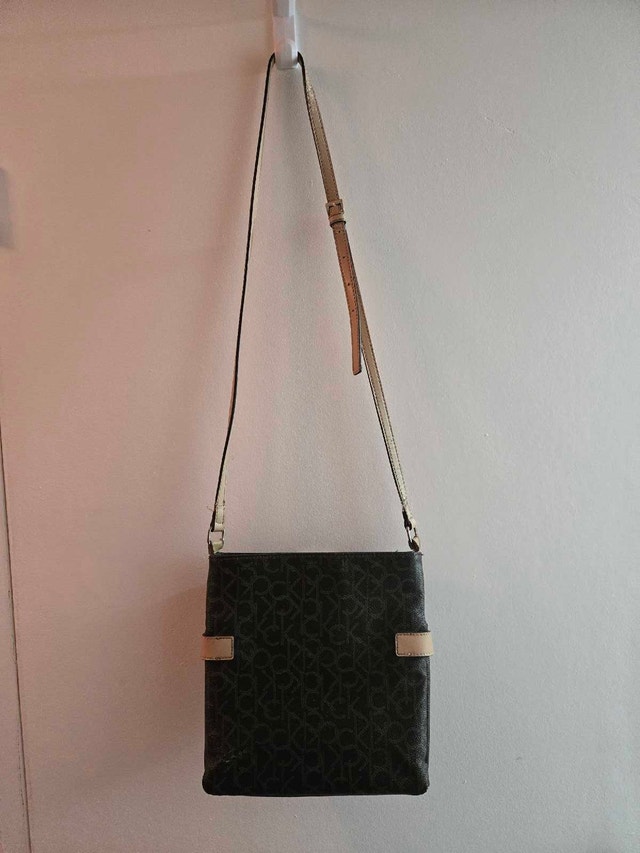 Calvin Klein Crossbody Bag - photo 3