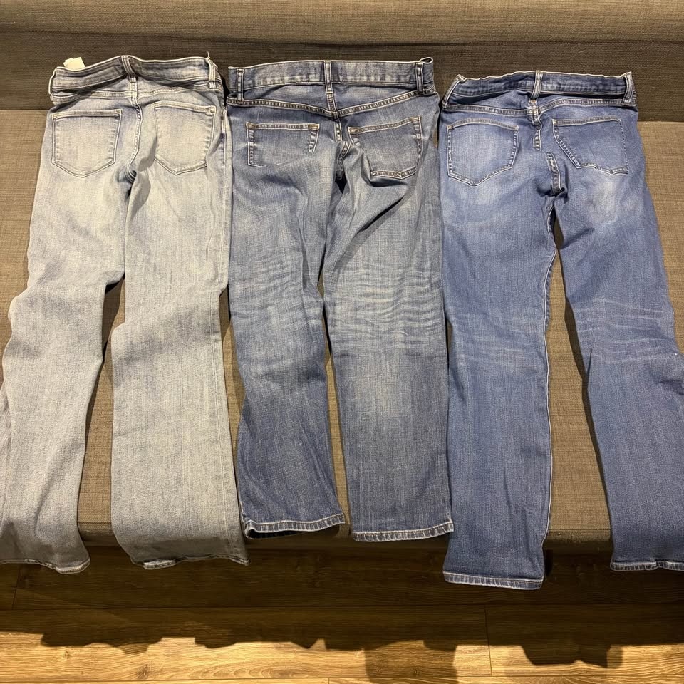 A&F, Uniqlo Women's Jeans (Sizes 24, 25) - photo 2