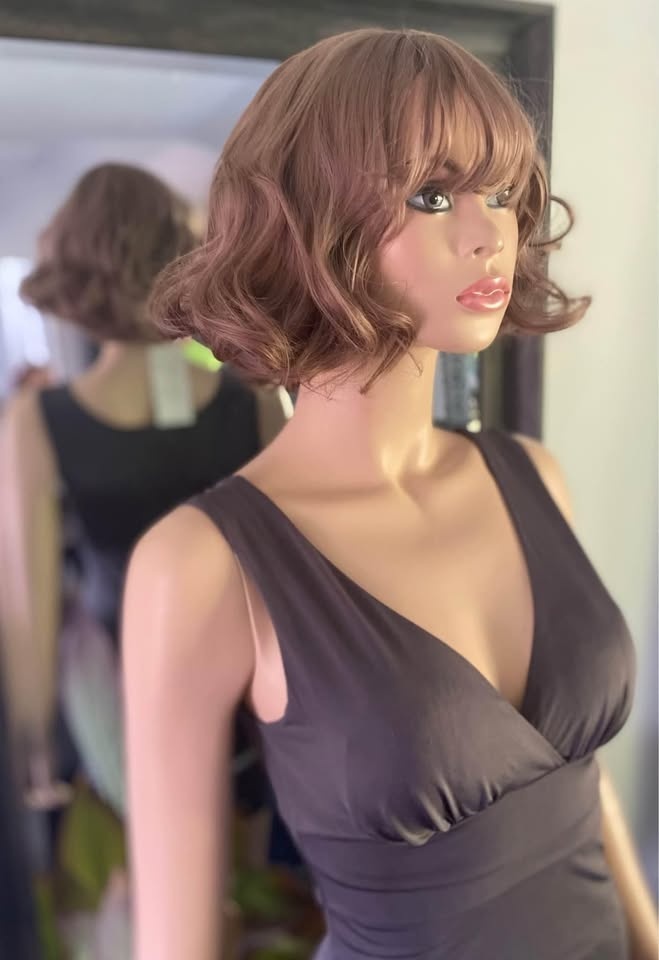 NWT Short Wavy Synthetic Cosplay Wig with Bangs (2009) - photo 4