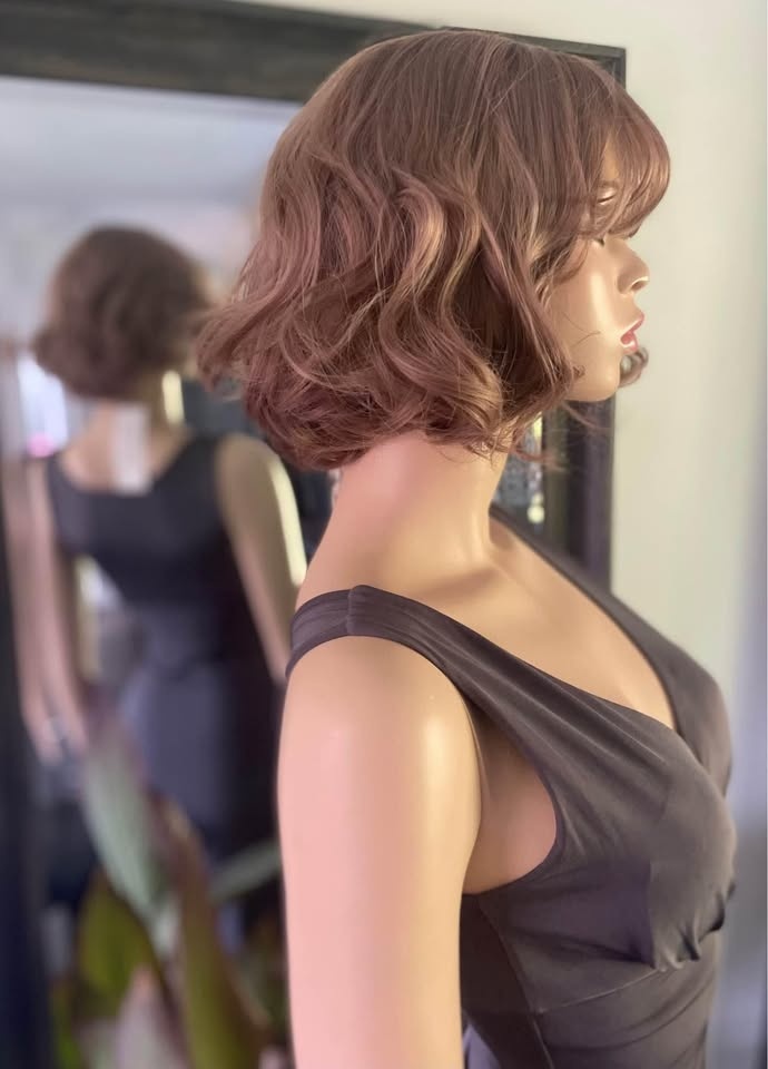 NWT Short Wavy Synthetic Cosplay Wig with Bangs (2009) - photo 5