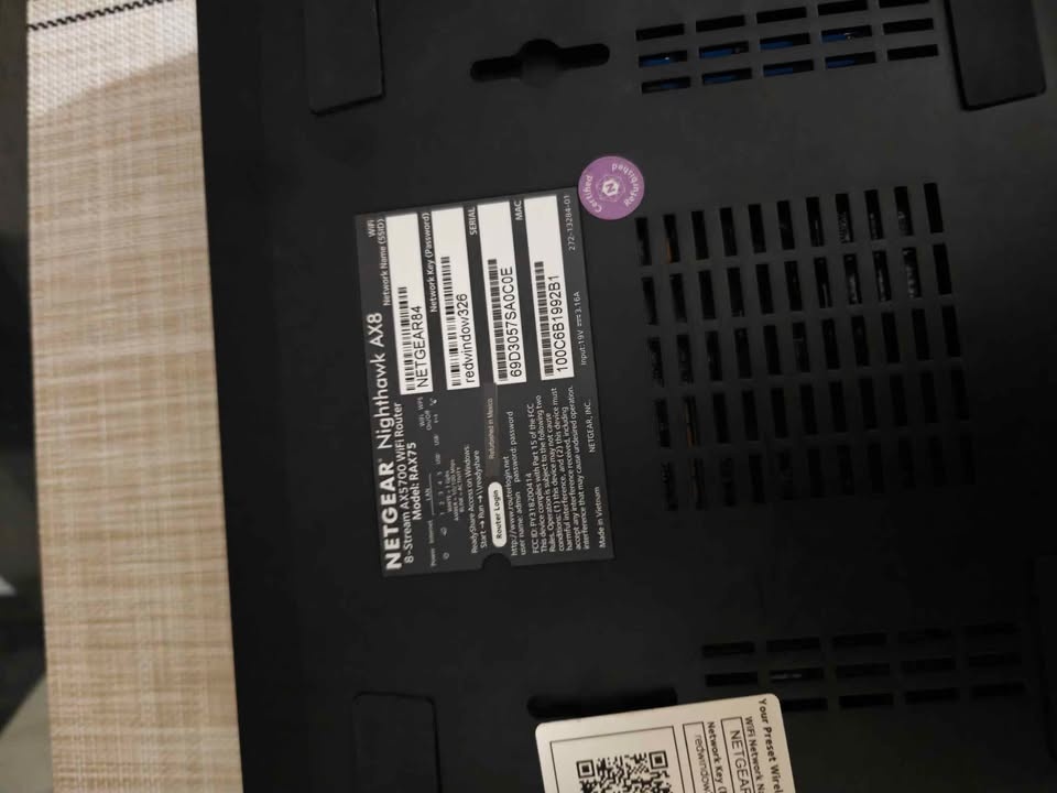 NETGEAR Nighthawk AX8 - photo 3
