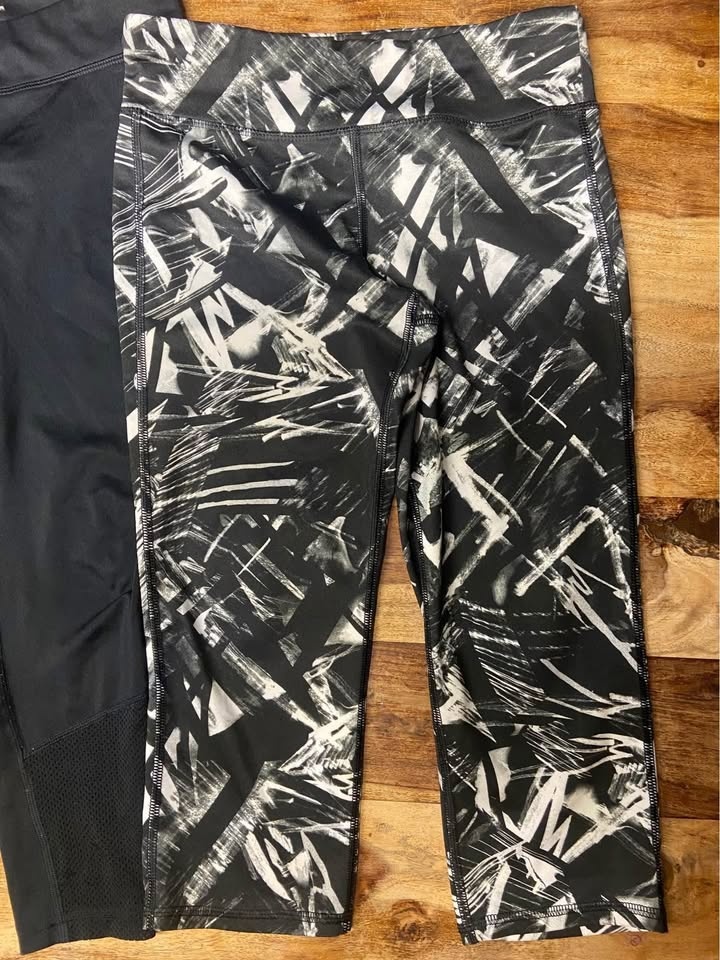 Girls Athletic Capri Leggings (3 Pairs, Size 10-12) - $3 each - photo 2
