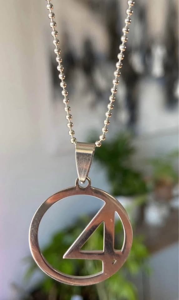 NWOT Fantastic 4 Movie Memorabilia Necklace 24-Inch - photo 2