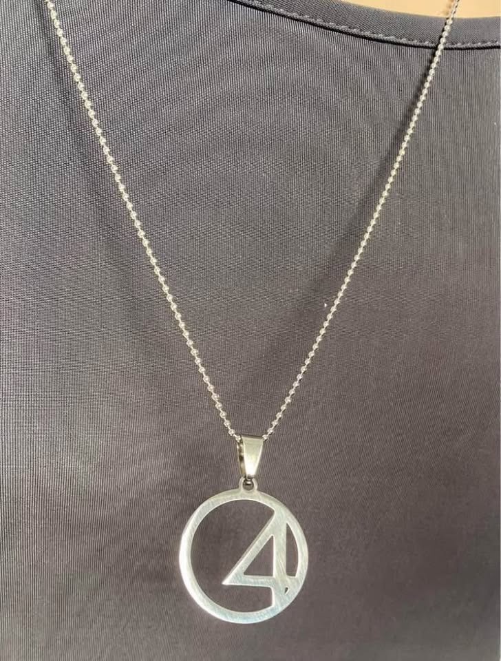 NWOT Fantastic 4 Movie Memorabilia Necklace 24-Inch - photo 3
