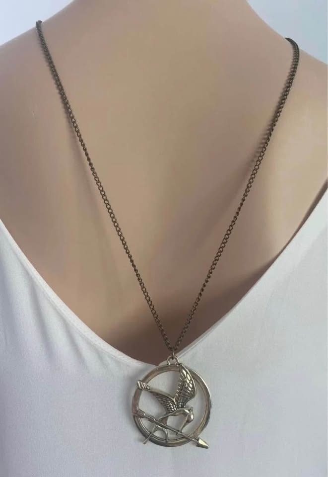 NEW: Hunger Games Katniss Everdeen 24-inch Chain Bronze Mo - photo 3