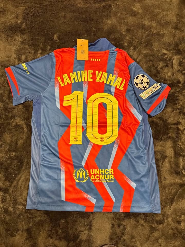 FC Barcelona Lamine Yamal #10 Jersey – Size Large – New With Tag