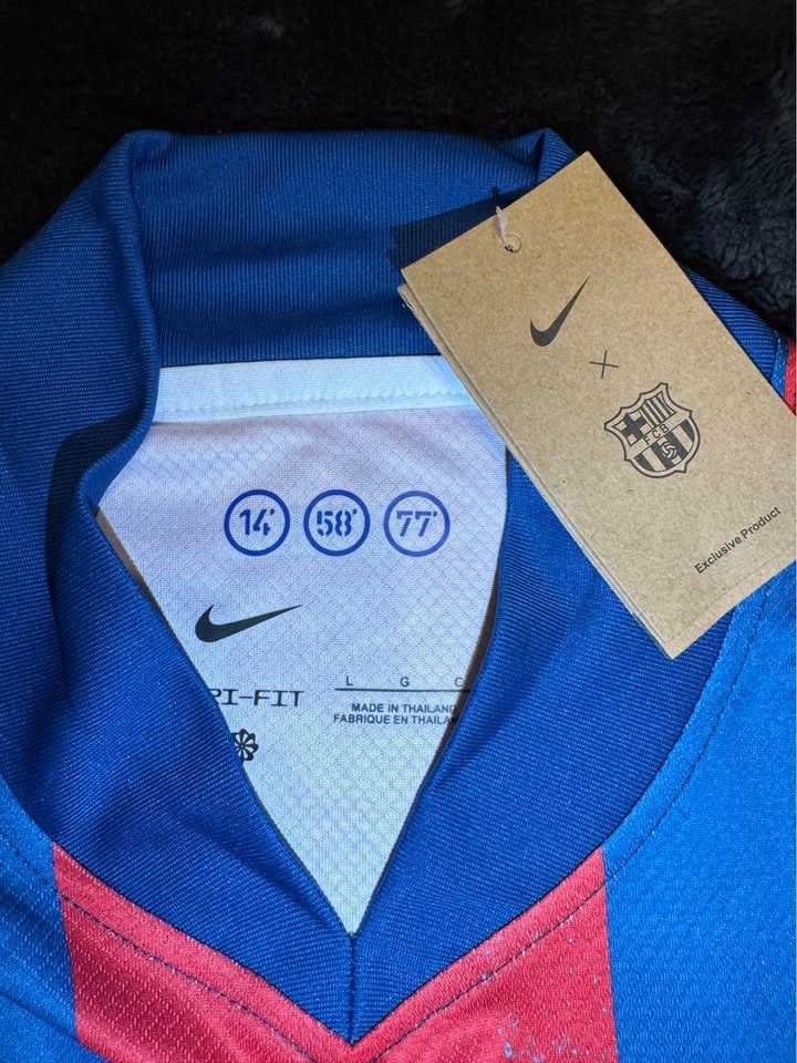 FC Barcelona Lamine Yamal #10 Jersey – Size Large – New With Tag - photo 5