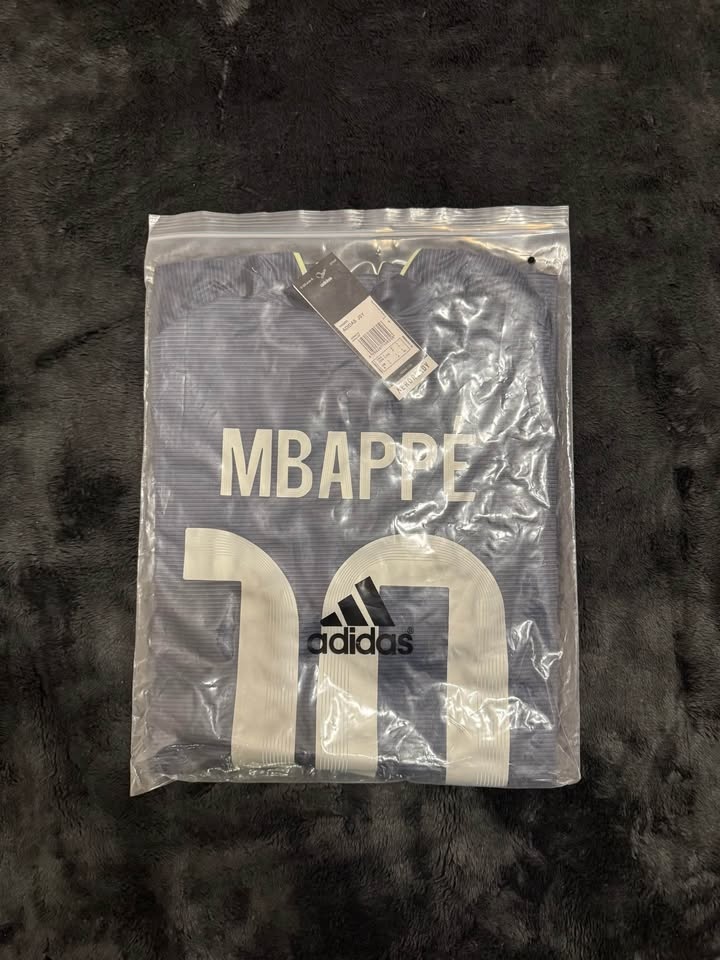Real Madrid 25/26 Away Jersey Mbappé #10 Long Sleeve (L) - photo 5