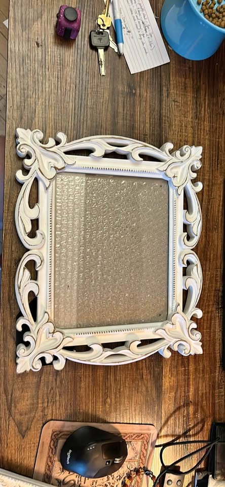 Beautiful solid wood picture frame (8x10)
