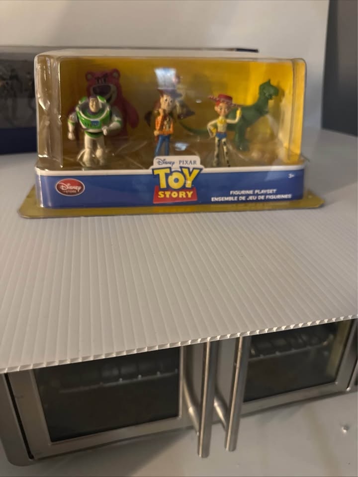 Disney Collectible Figures - Marvel, Toy Story, Cars, Star Wars - photo 2