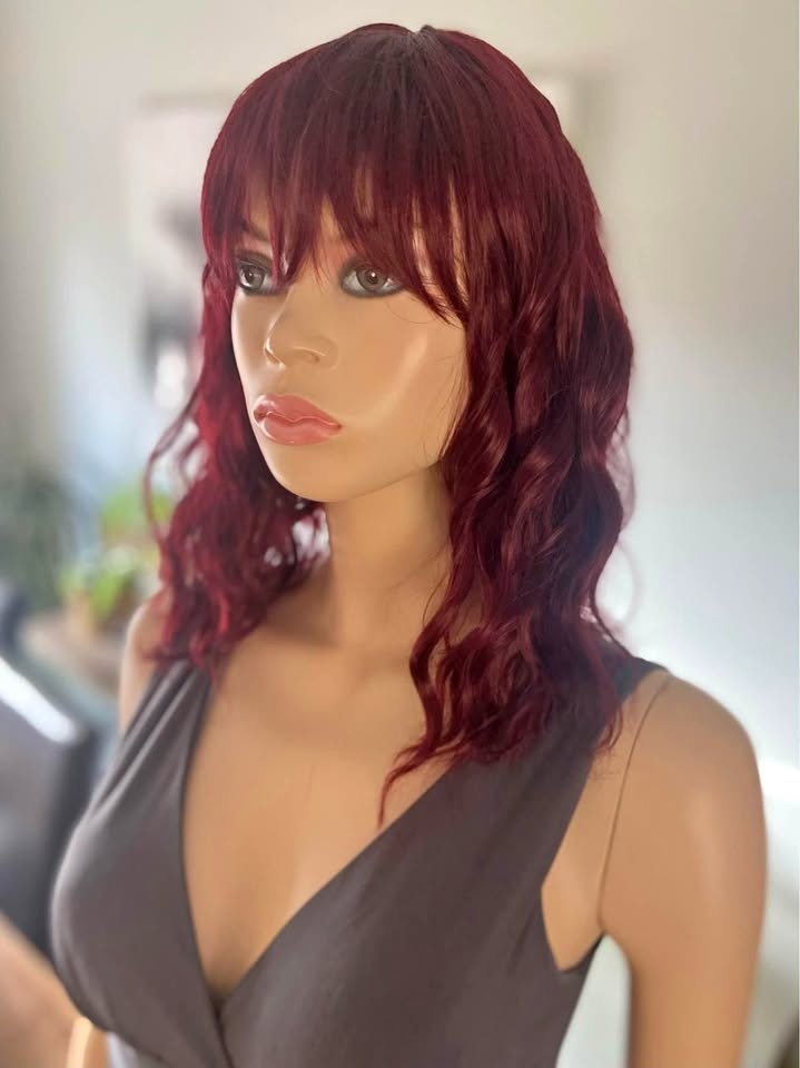 NWOT Shoulder Length Wavy Red Wine Synthetic Wig w/ Bangs 2209