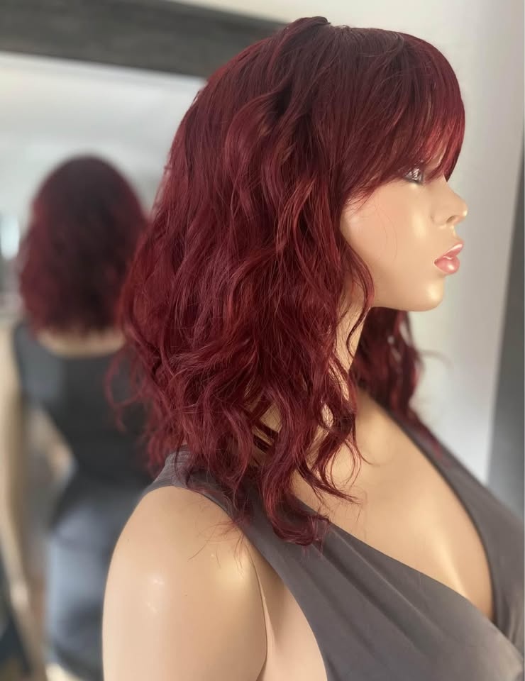 NWOT Shoulder Length Wavy Red Wine Synthetic Wig w/ Bangs 2209 - photo 4