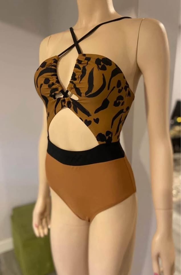 NWT: Cupshe Ladies One-Piece Swimsuit (Size XS) - photo 3