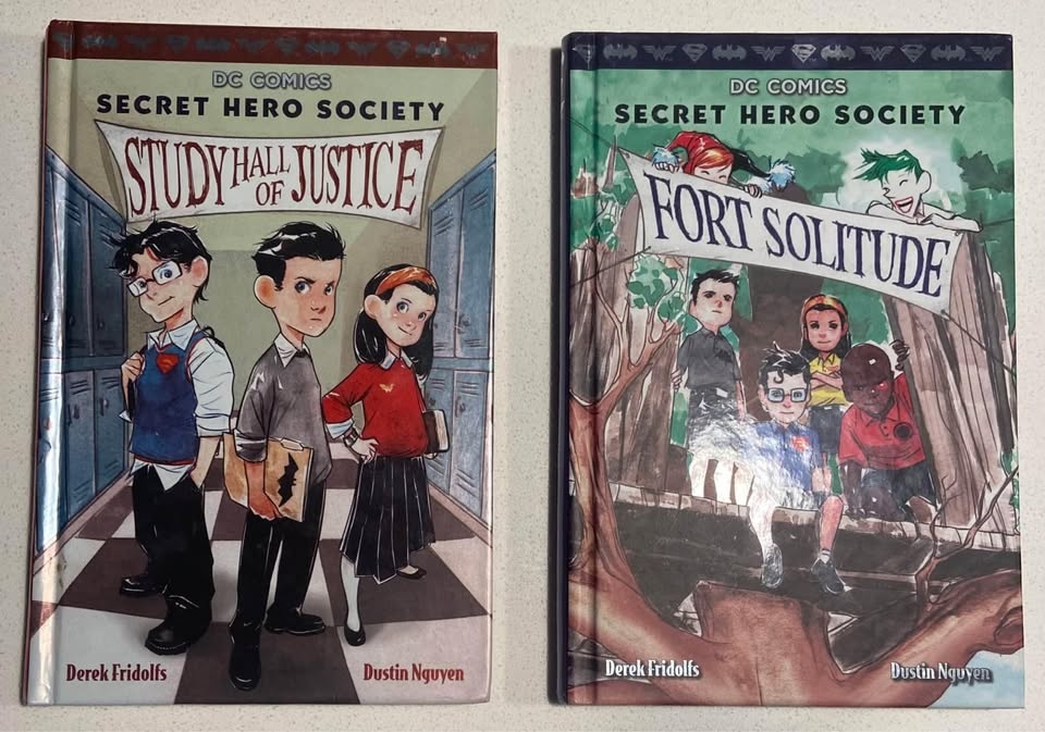 DC Comics Secret Hero Society Books (Fort Solitude, Study Hall o - photo 2