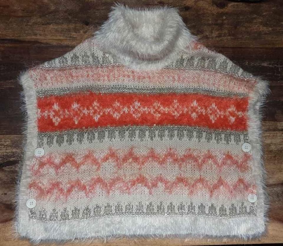 EUC M&Co Toddler Girls Eyelash Poncho Sweater Size 3-4 Years