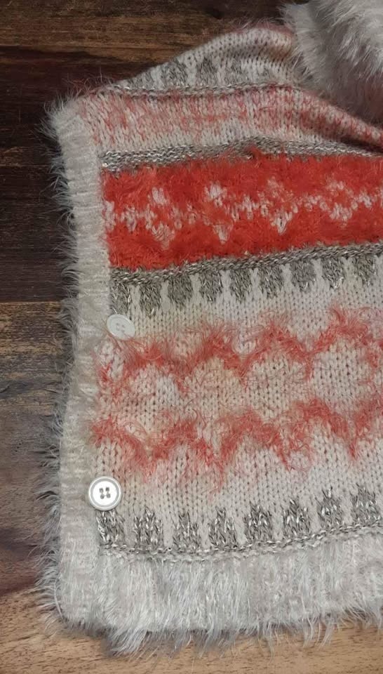 EUC M&Co Toddler Girls Eyelash Poncho Sweater Size 3-4 Years - photo 3