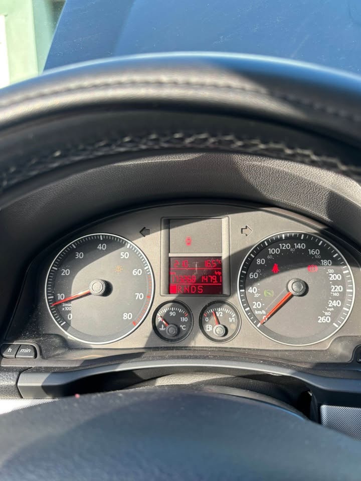 2009 Volkswagen Jetta - photo 4