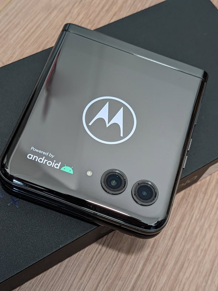 Motorola Razr+ 2023 (XT2321-3) 256GB