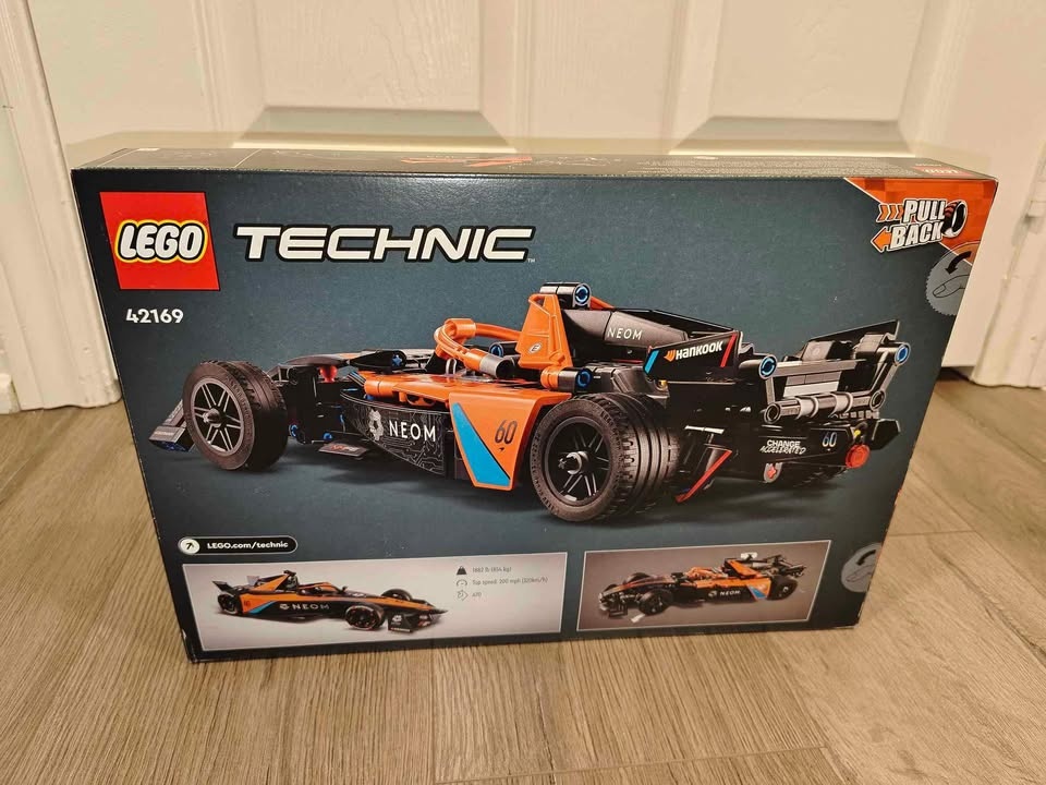 BNIB LEGO 42169 Technic NEOM McLaren Formula E Race Car - photo 2