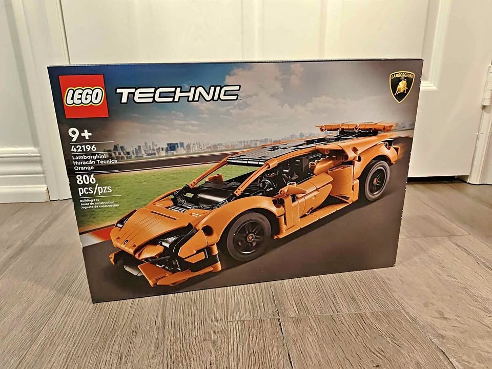 BNIB LEGO 42196 Technic Lamborghini Huracan Tecnica Orange