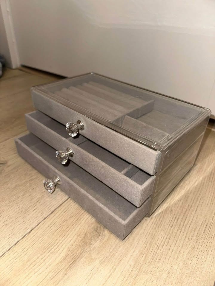 Jewelry Drawers - photo 5