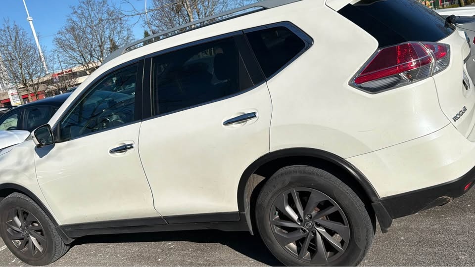 2016 Nissan Rogue SL - photo 2