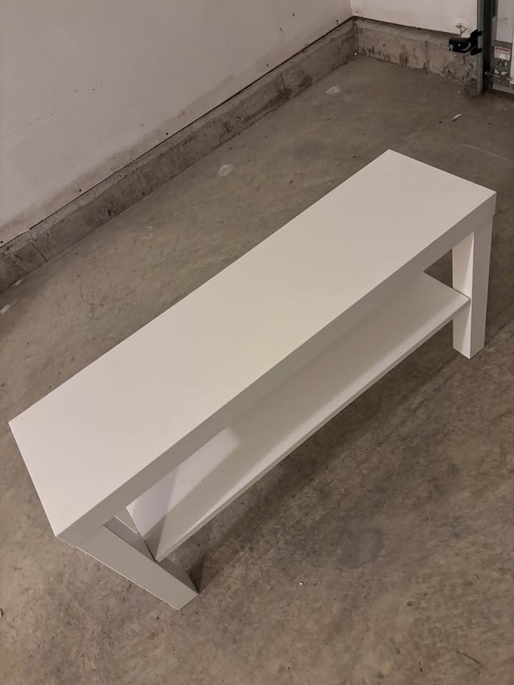 Ikea TV table - photo 2
