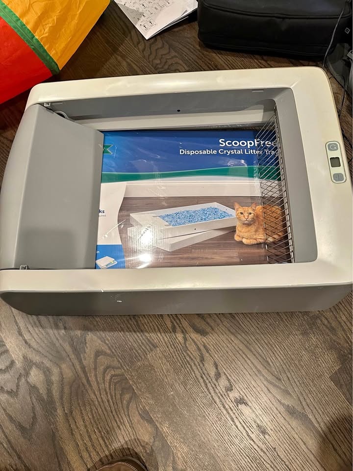 ScoopFree Crystal Classic Self-Cleaning Litter Box w/ Litter