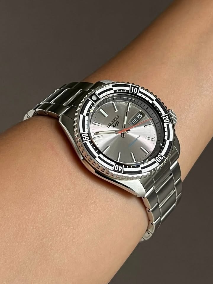 Seiko Men’s 5 Sports Automatic Watch (SRPK09K1) NEW - photo 2