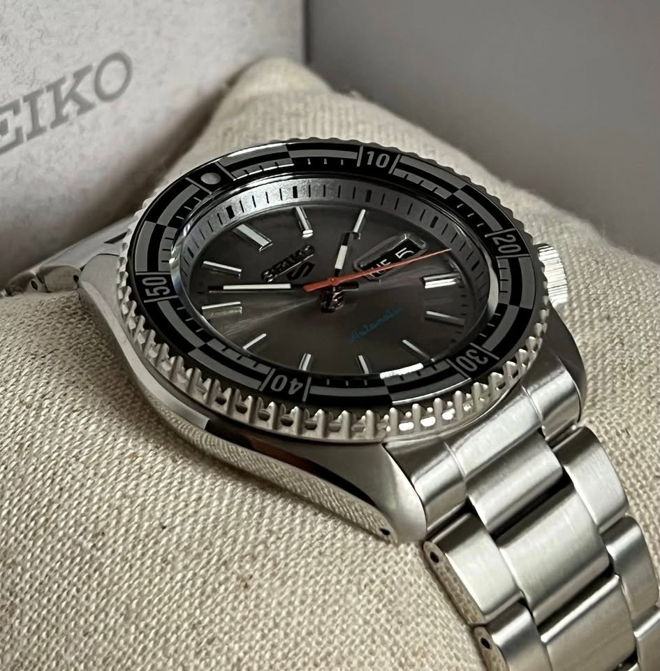 Seiko Men’s 5 Sports Automatic Watch (SRPK09K1) NEW - photo 3