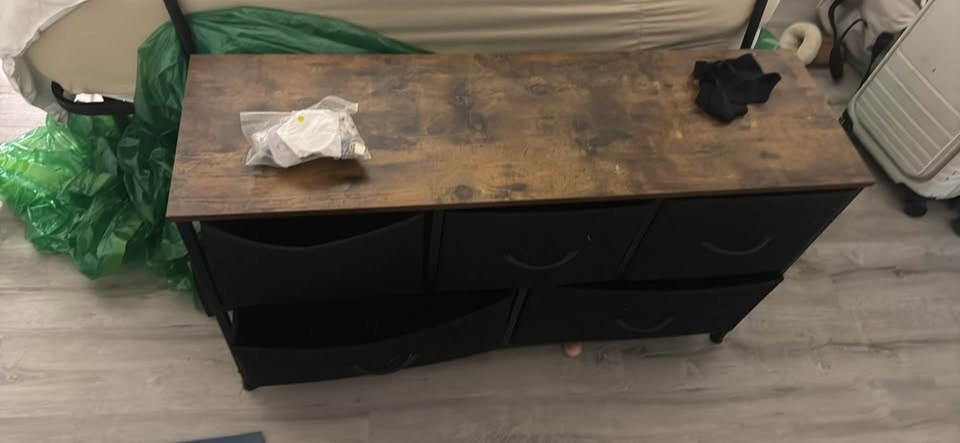 Half Dresser