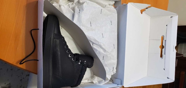 ALDO MENS WINTER BOOTS $30 - photo 4