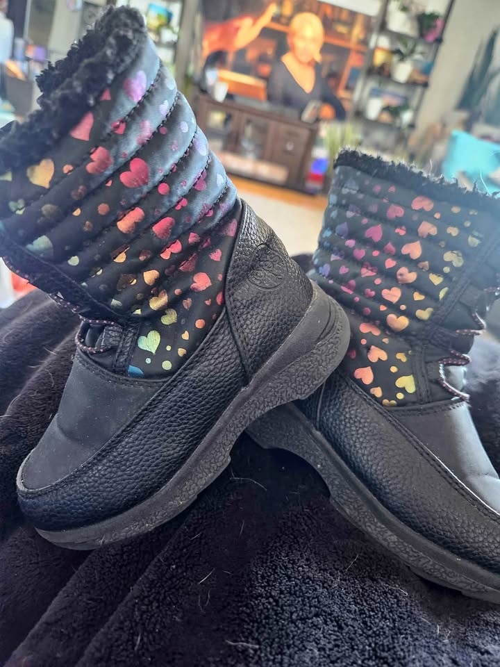 Toddler boots size 8