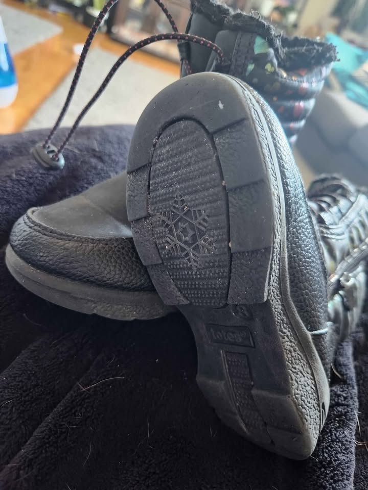 Toddler boots size 8 - photo 2