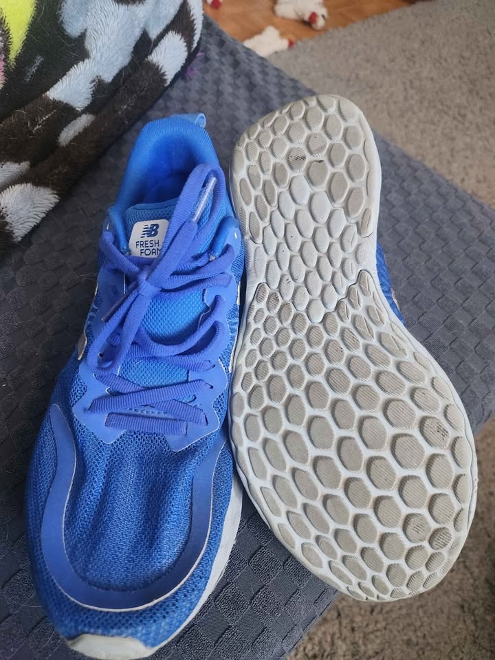 Blue New Balance Fresh Foam Running Shoes Size 9 - photo 3