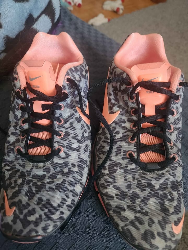 Nike Free 5.0 Leopard Print Peach Sneakers Size 8.5 - photo 3