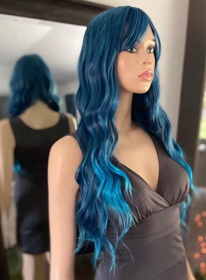 NWOT Long Wavy Gradient Blue Synthetic Wig w Bangs 2204 - photo 5