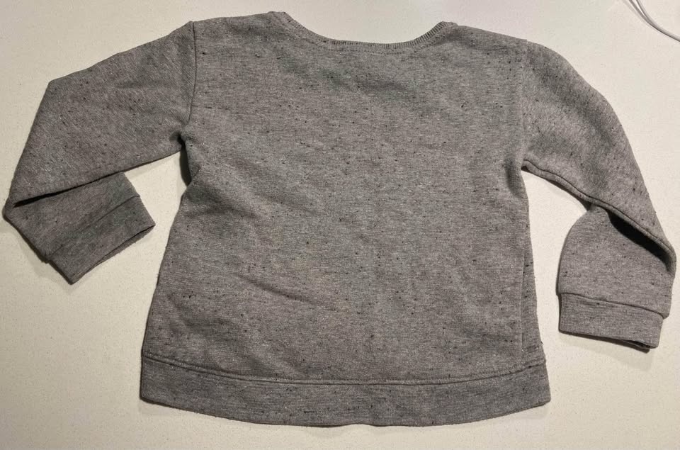 EUC: H&M Girls Sequin Sweater Size 2-4 yrs - photo 2