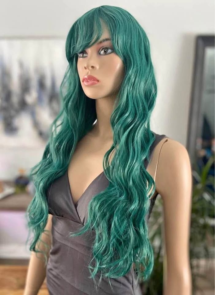 NWOT 26” Long Wavy Solid Green Synthetic Wig 2258