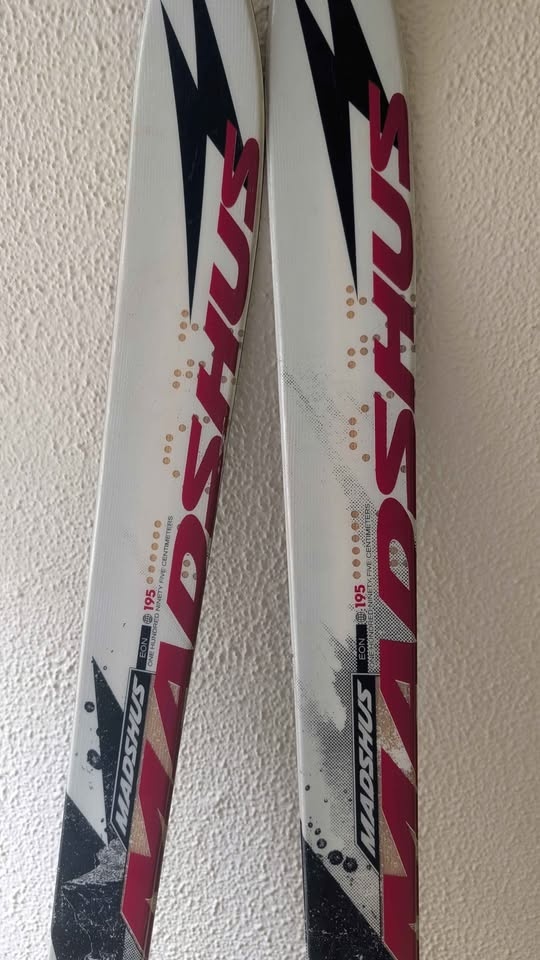 Madshus Skis 195 + Poles - photo 3